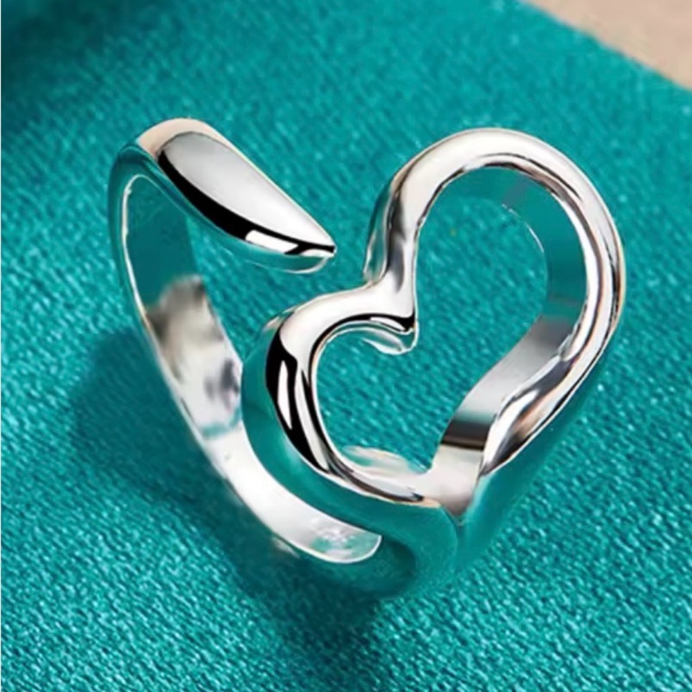 925 Sterling Silver Heart Open Ring